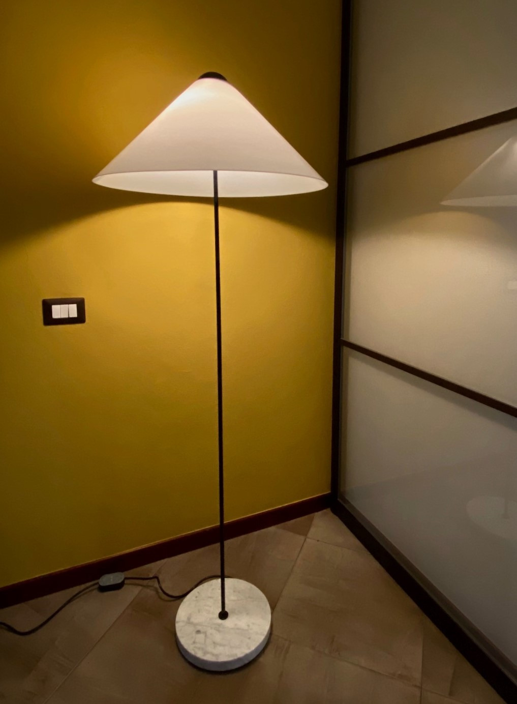  Vico Magistretti - 1973-  Floor Lamp - SNOW -