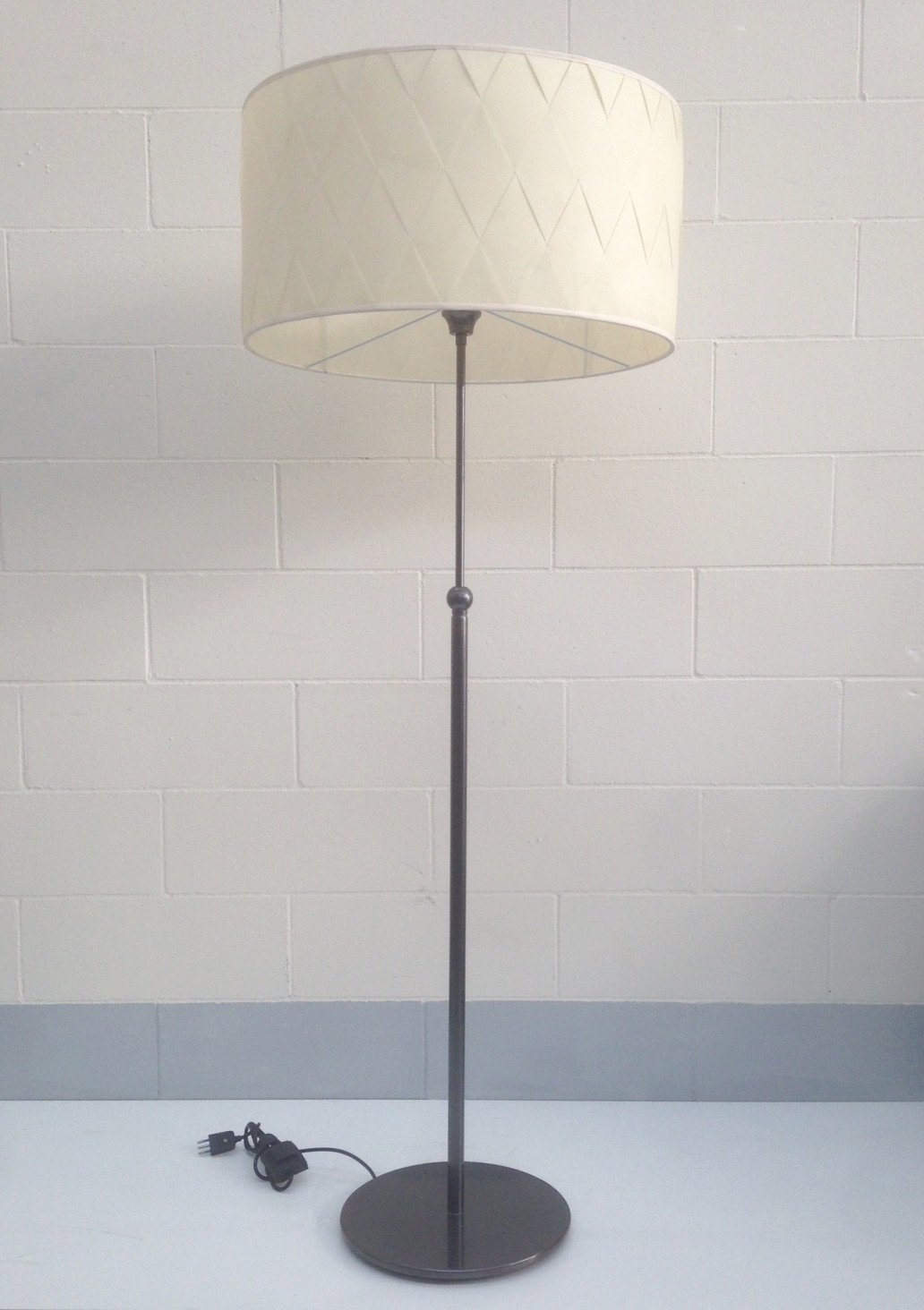 Moioli Gallery 21ST C.PARCHEMENT PAPER FLOOR LAMP BY GRAHAM BIBBY