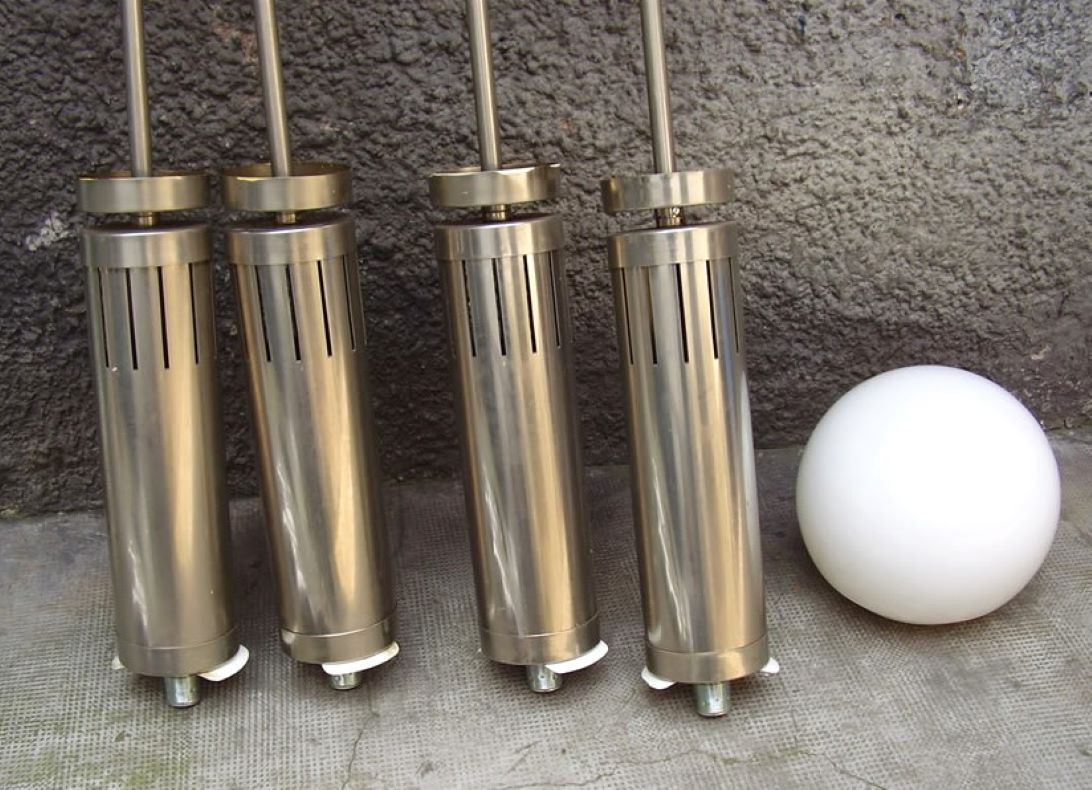 4 LARGE 1960S PENDENTS BY STILNOVO