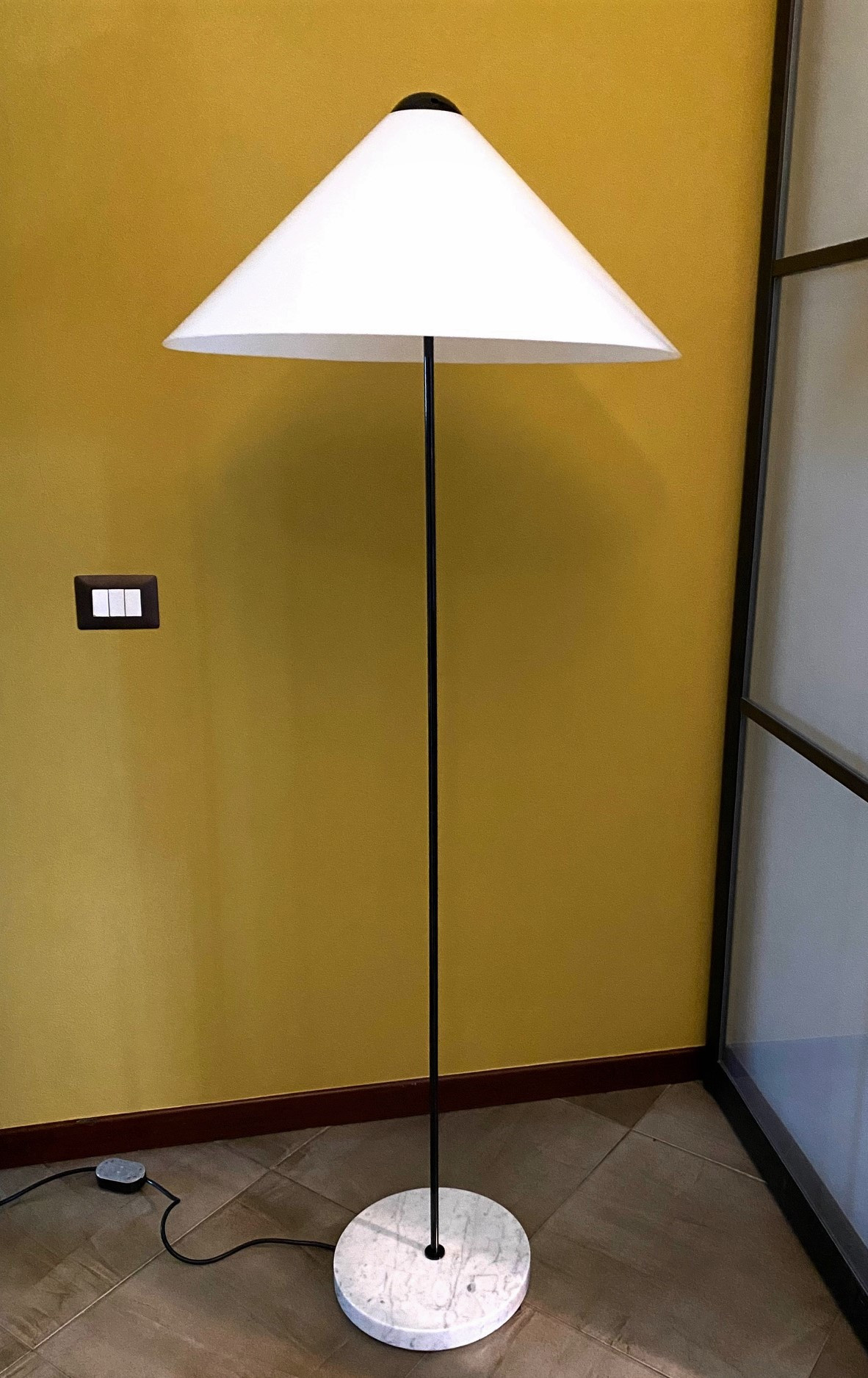  Vico Magistretti - 1973-  Floor Lamp - SNOW -