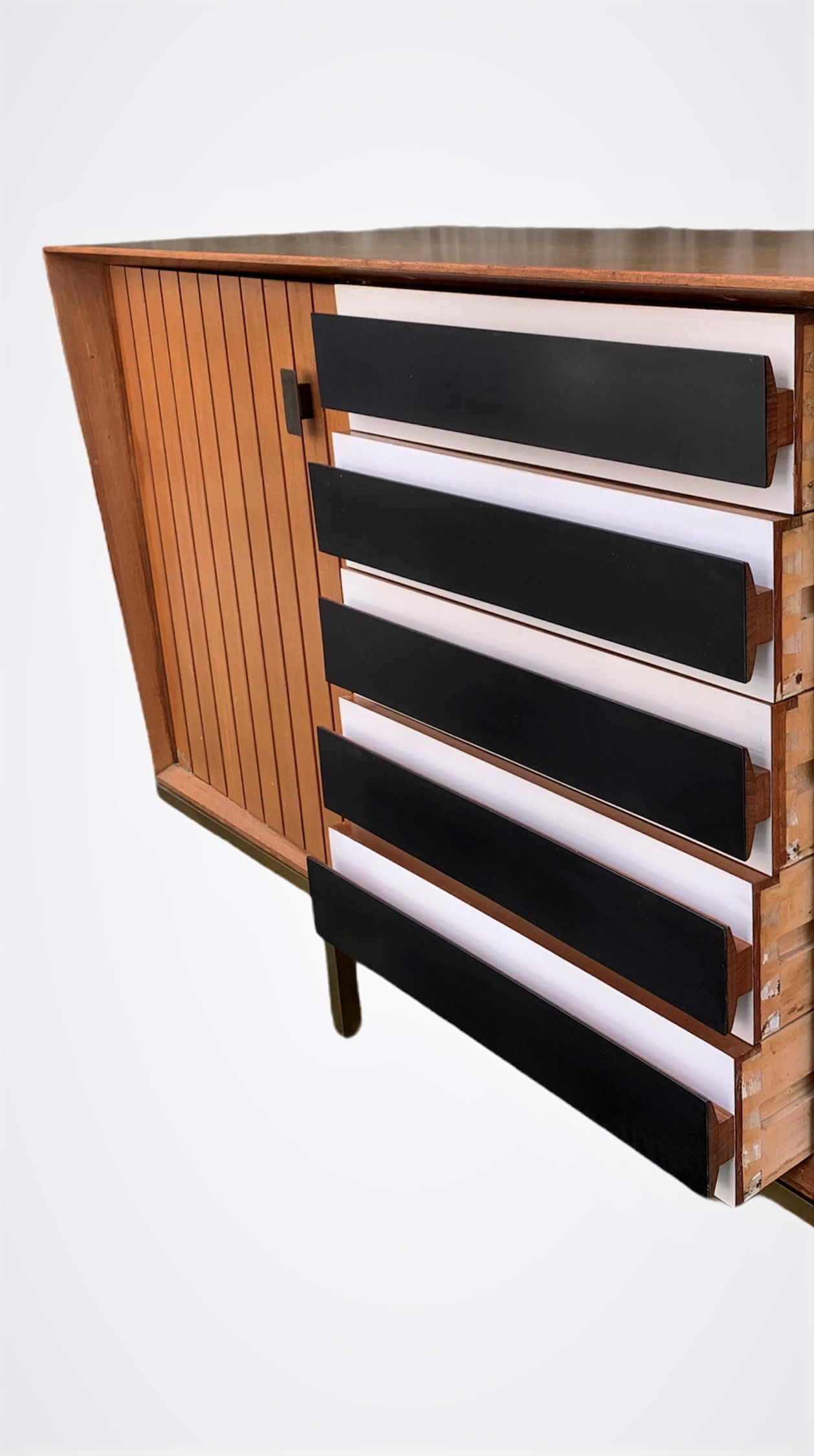 Amazing 50s Sideboard in the style of E.Sottsass