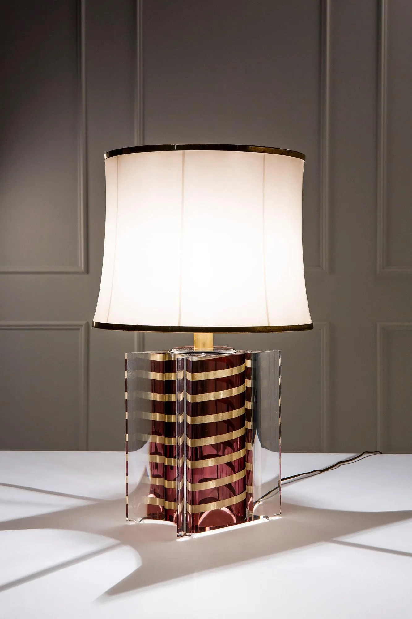 1970s Oversize Table Lamp in Methacrylate 