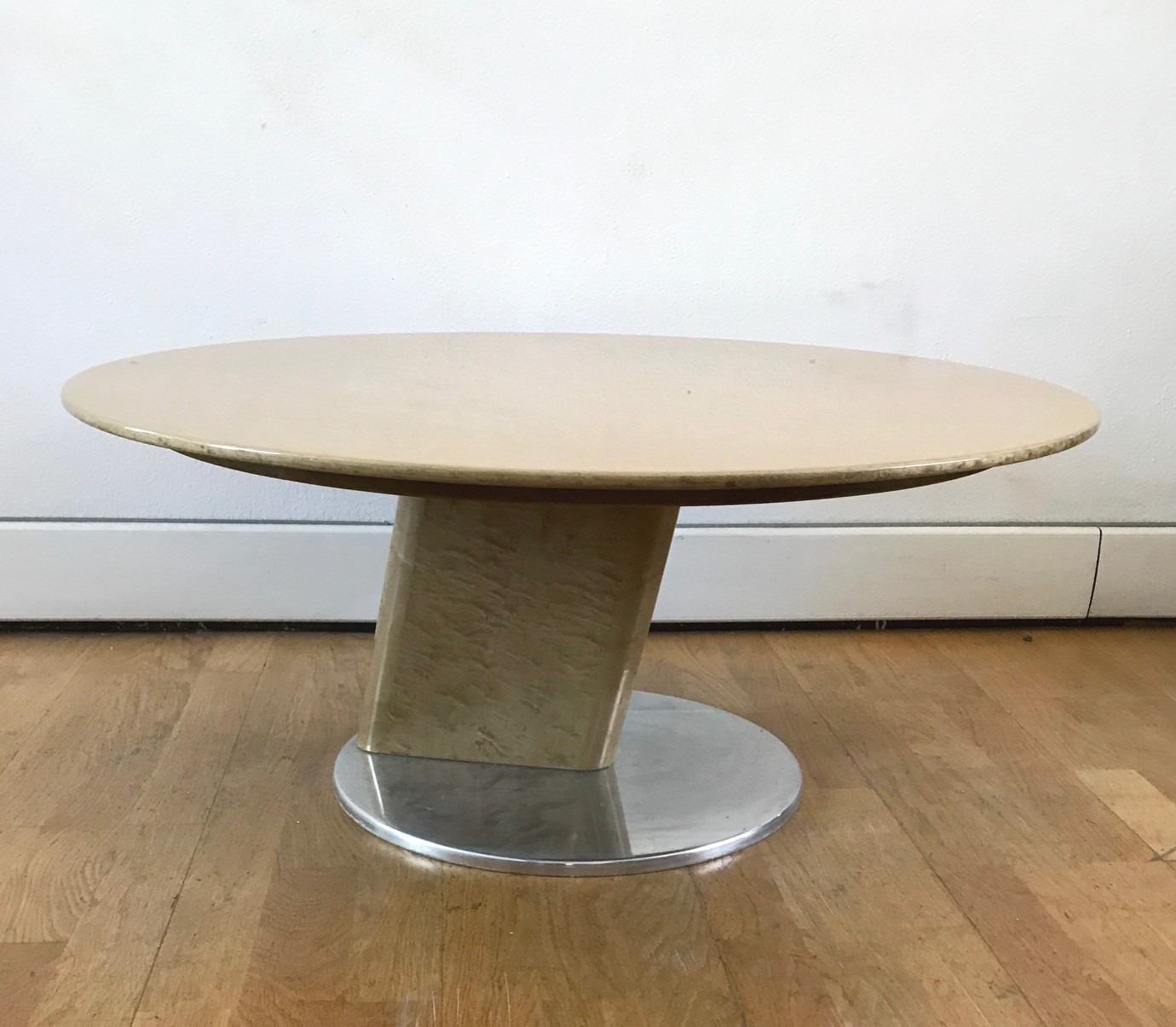 Early 80s Post Modern Round Low Table by Saporiti