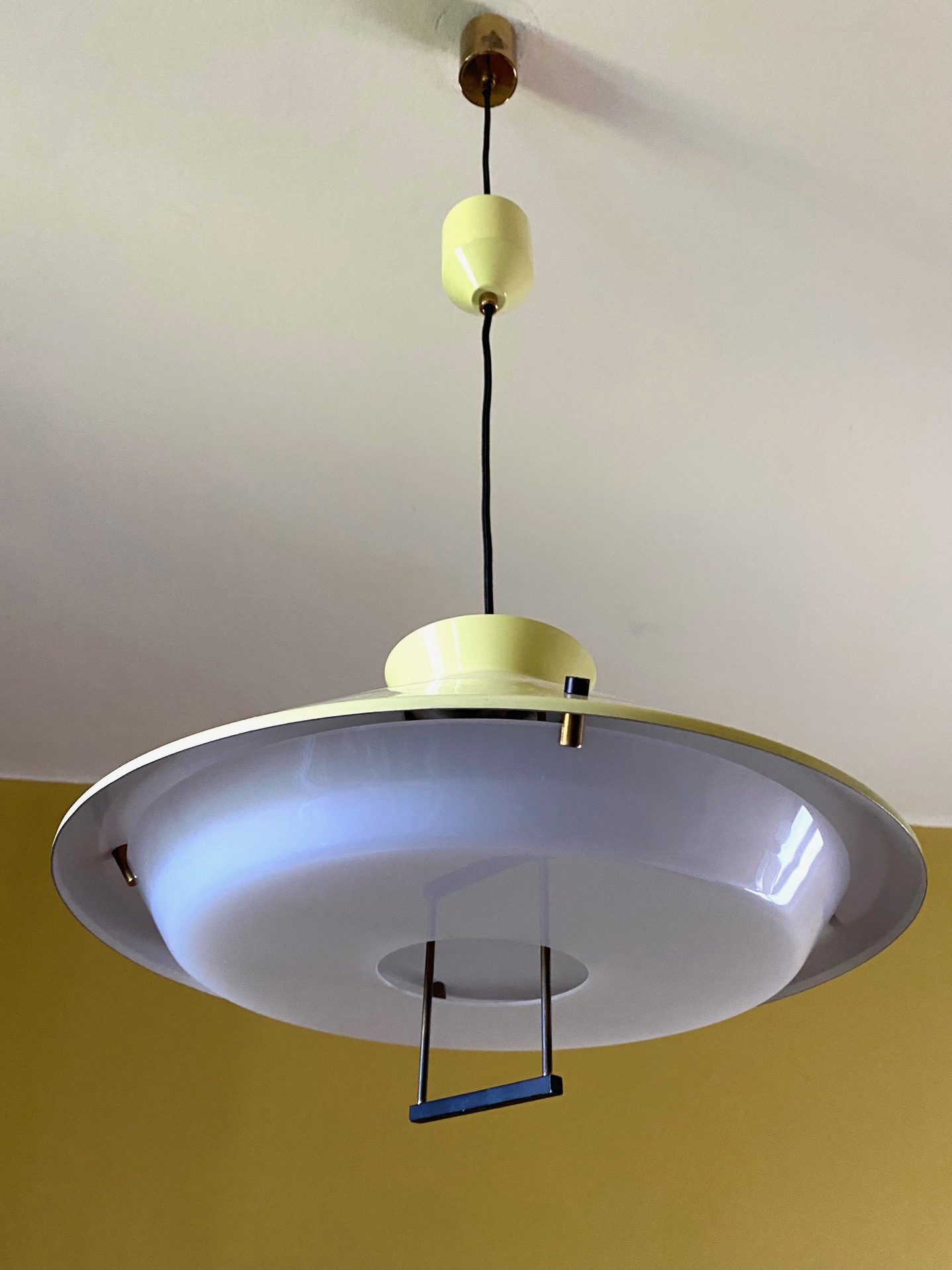 1950s Counter balance pendant light by Stilnovo