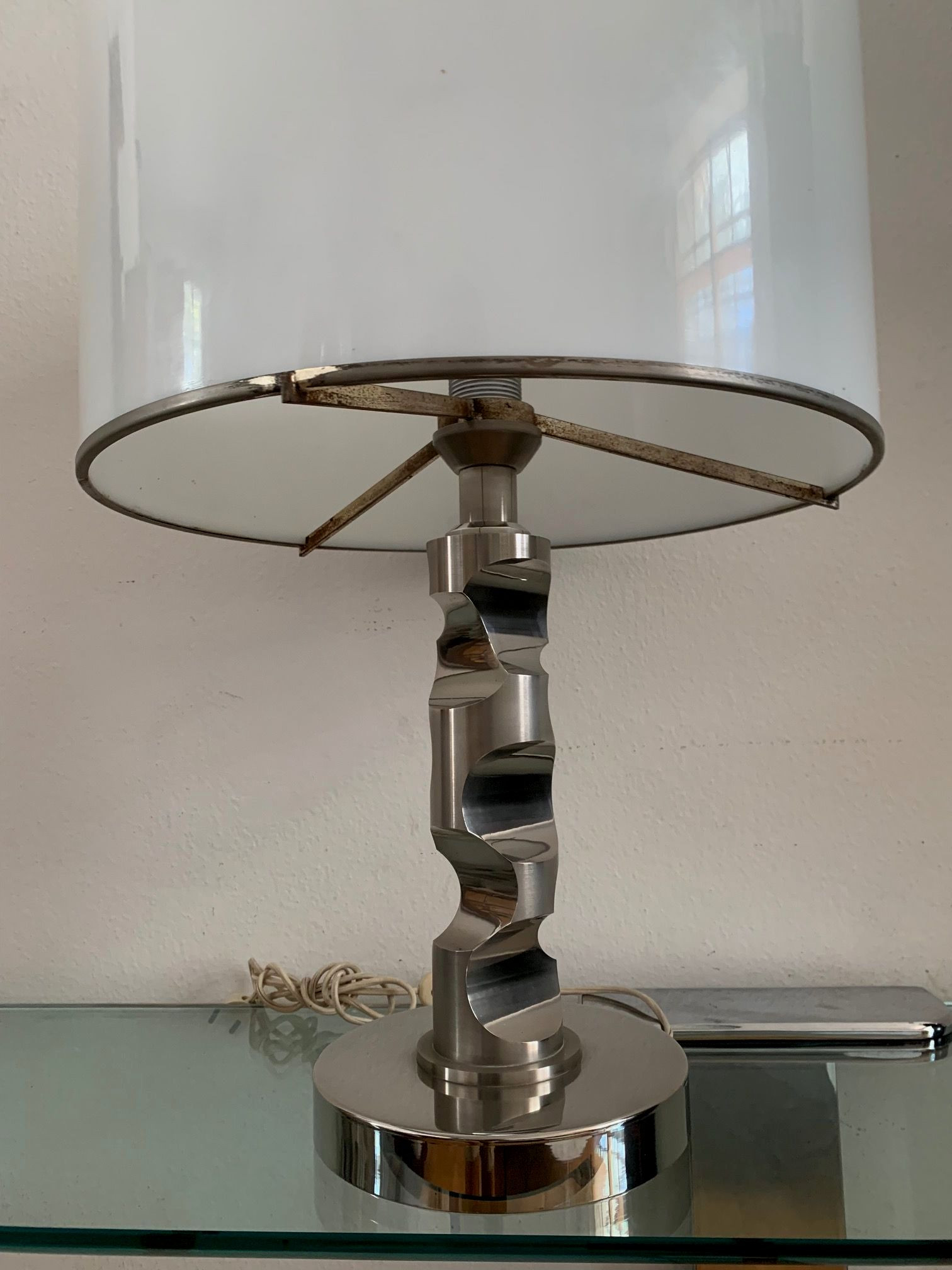 1960s Table Lamp in Solid Medal and acrylic