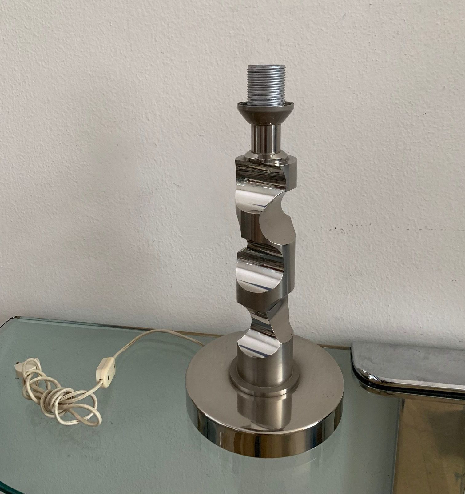 1960s Table Lamp in Solid Medal and acrylic