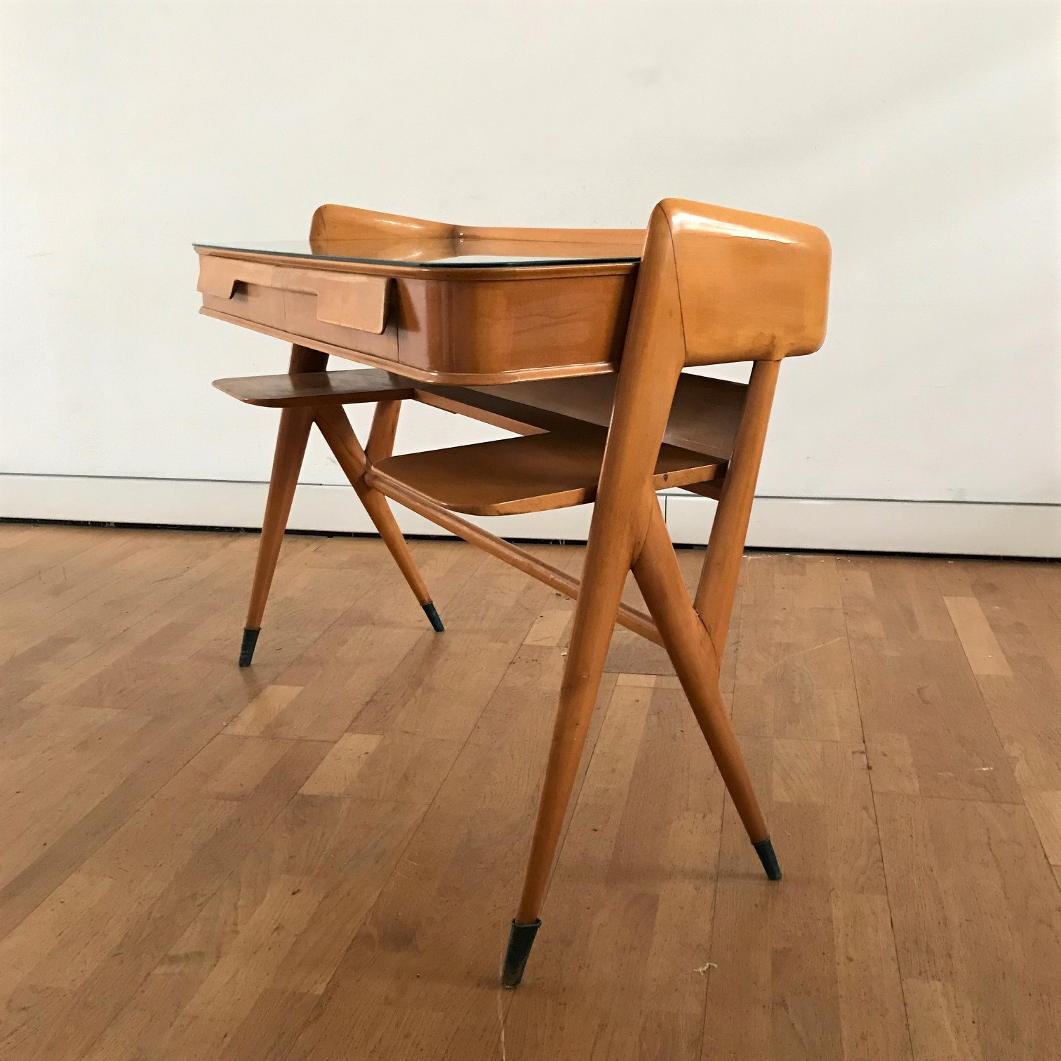 Small 1950s Italian desk with chair attr. to Silvio Cavatorta     SOLD SOLD SOLD SOLD 