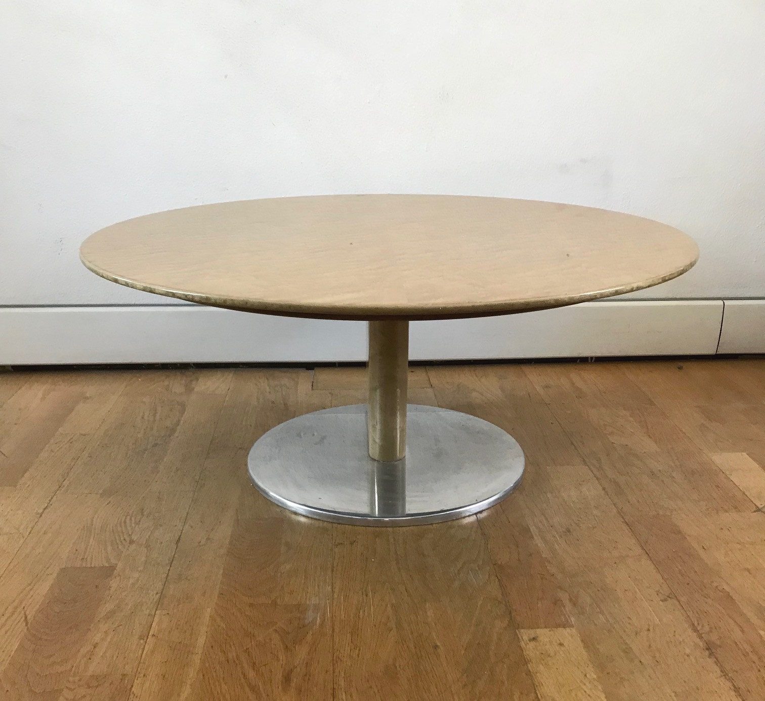 Early 80s Post Modern Round Low Table by Saporiti