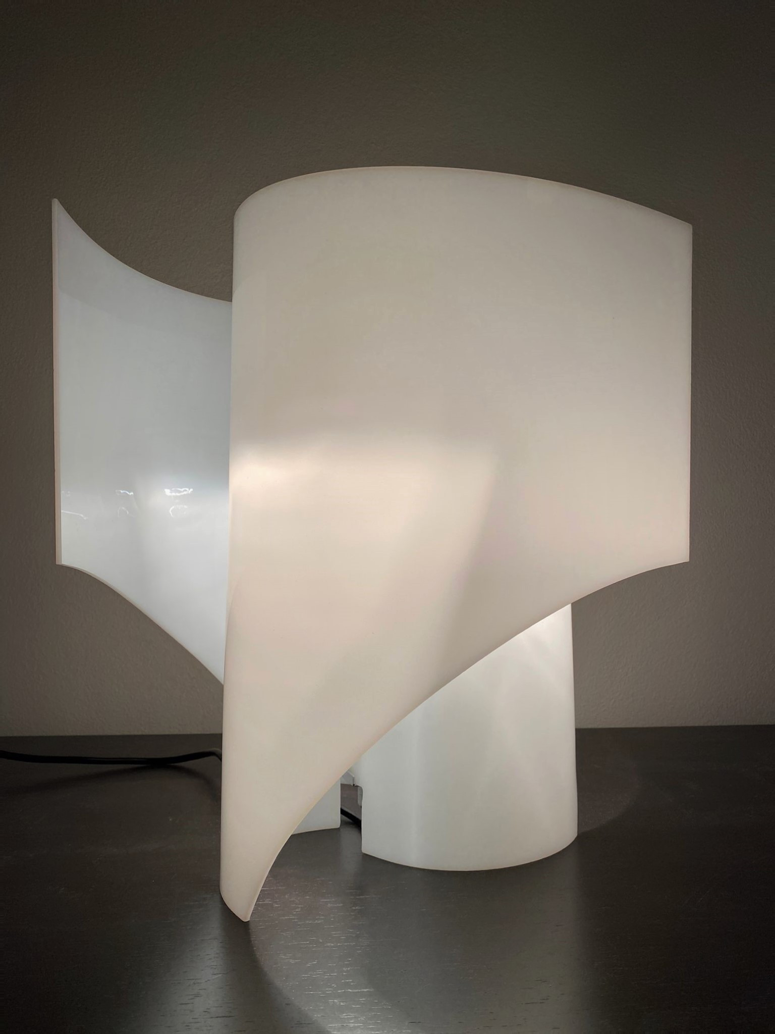 1970s Rare -ANEMONE- Table lamp by Valenti 