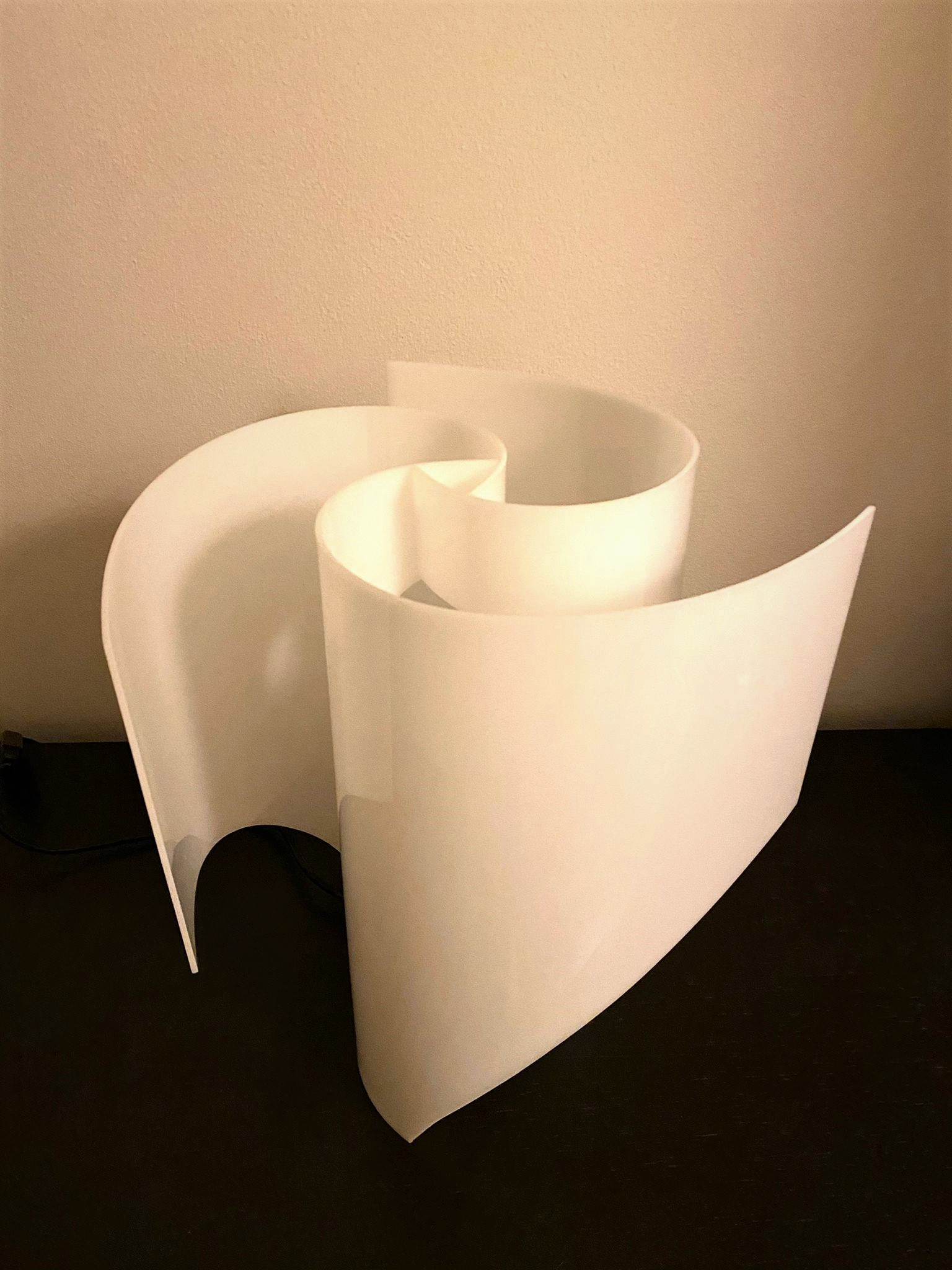 1970s Rare -ANEMONE- Table lamp by Valenti 
