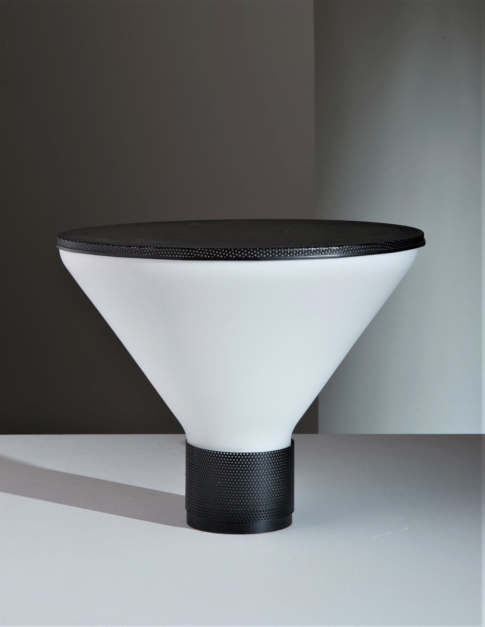 - FIGURA - Table Lamp by Gregotti Associati for Fontana Arte 