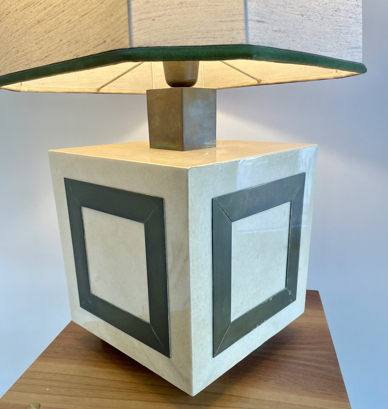 Aldo Tura  Table Lamp in Parchment and Brass  