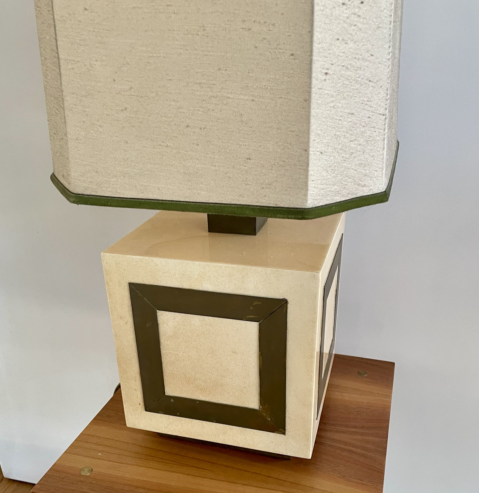 Aldo Tura  Table Lamp in Parchment and Brass  