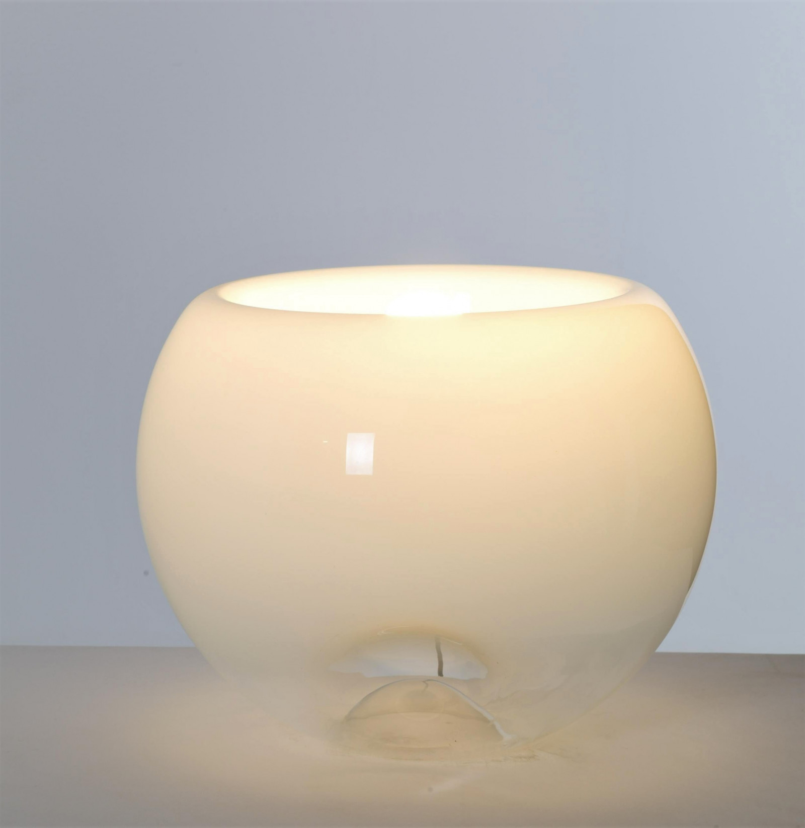 Eleonore Peduzzi Riva - Artemide -   Vacuna Lamp