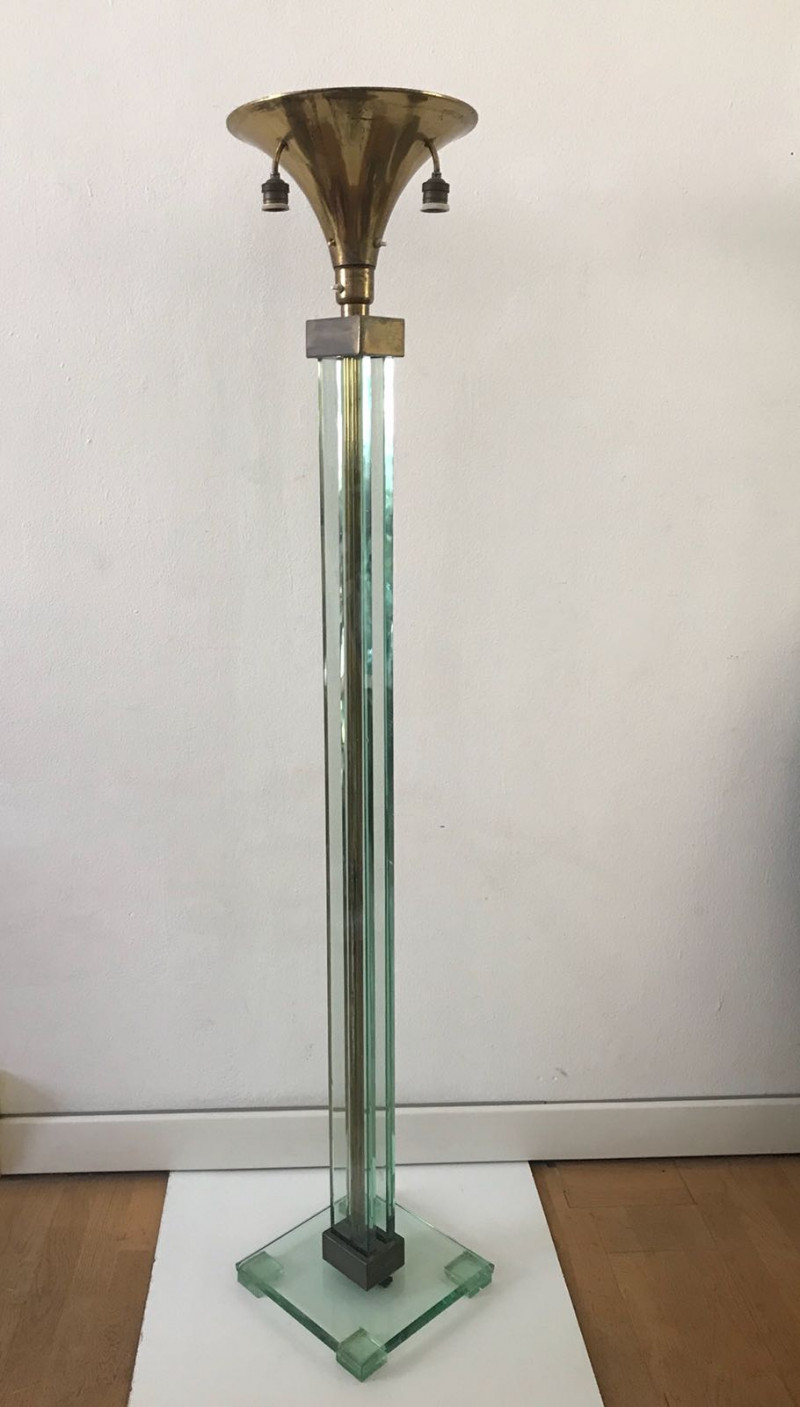 Tall Floor Lamp in Glass and Brass In the Style of	Fontana Arte